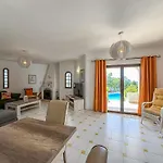 V3, Belo Horizonte Near Beach, Villa *